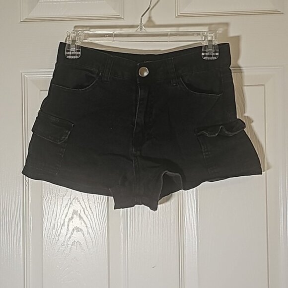 Forever 21 Black Cargo Style Shorts Size S, 26 inch waist - Picture 1 of 3